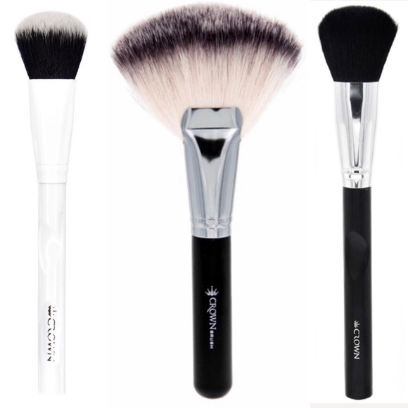 CROWN COSMETICS—SET OF 3 CROWN MAKEUP BRUSHES!! (BNWT/INDIVIDUALLY WRAPPED)!! - Picture 3 of 7